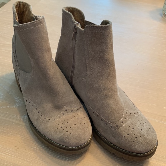 White Mountain Stone Ainsworth Leather Booties Size 7M VERY good condition! - Picture 1 of 10